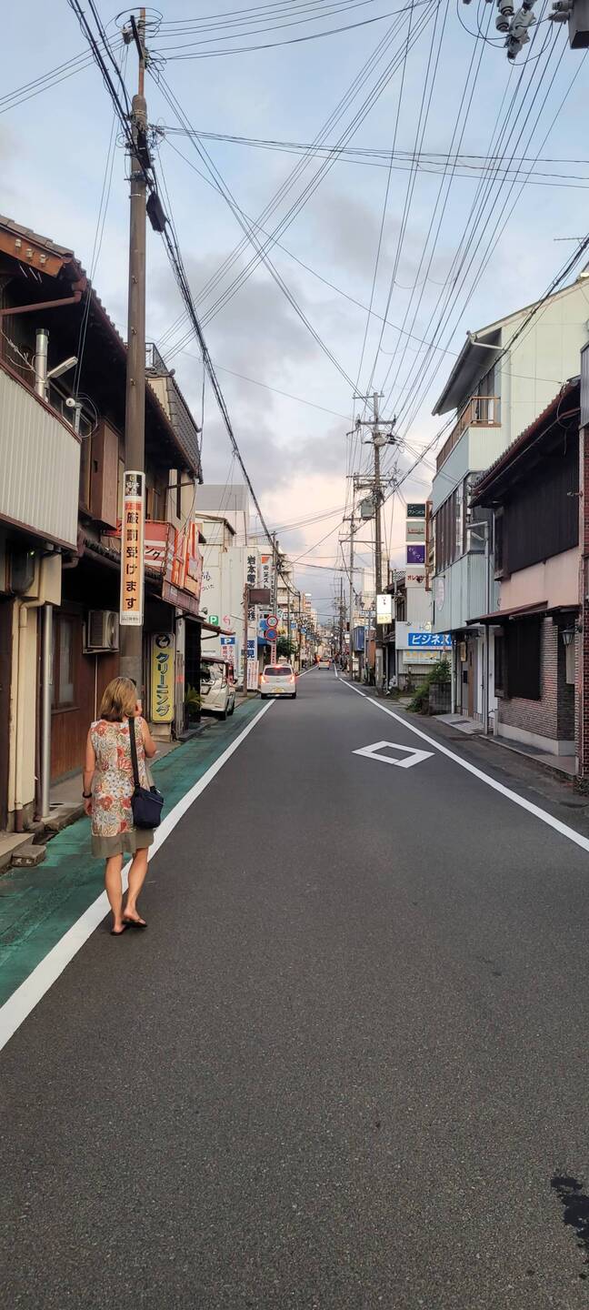 Deserted streets due to the temperature