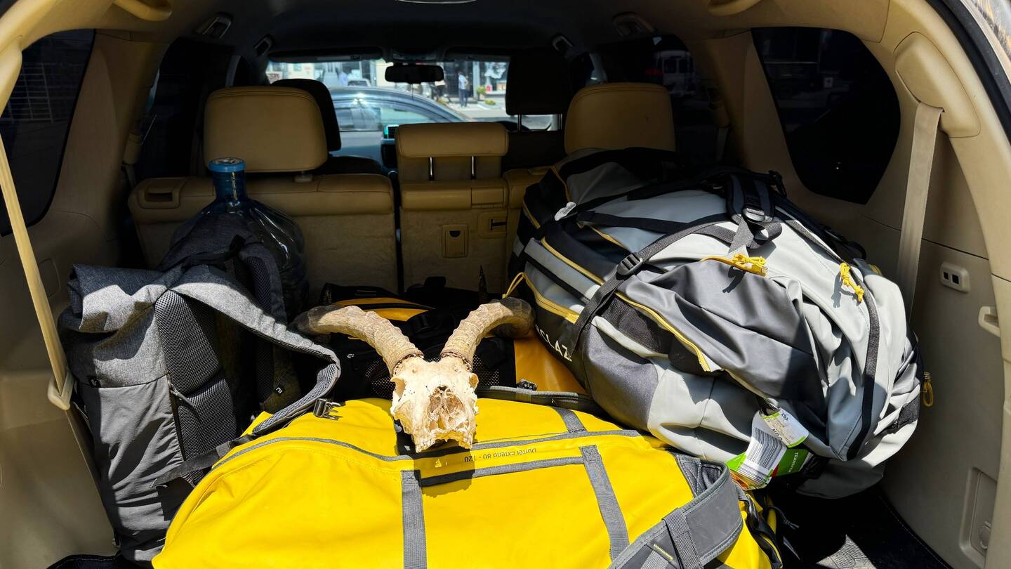 Unser Gepäck geht mit dem Auto zurück nach Nairobi