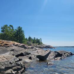 An other beautiful spot to take Tug ashore.