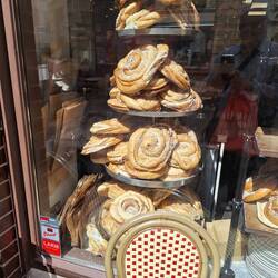 The cinnamon scrolls are of generous proportions here