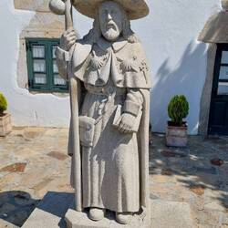 Pilgerdenkmal in O Coto.