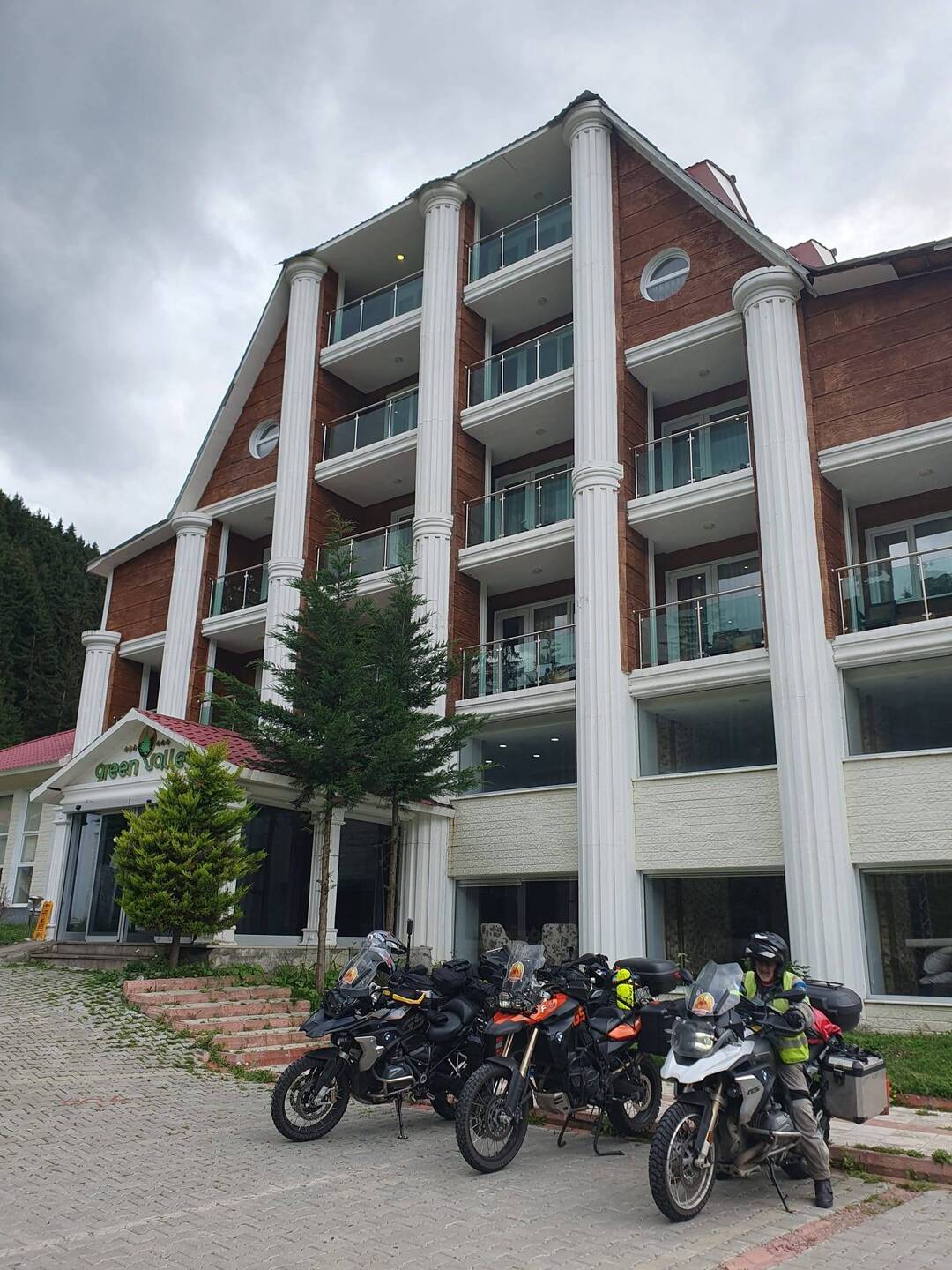 Green Valley Lodge.