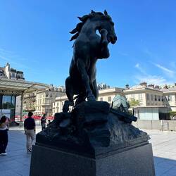 Horse statue in front of Musee D'Orsay.