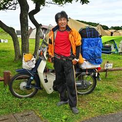 30 km/h im Schnitt. Mehr als doppelt so schnell wie wir:)