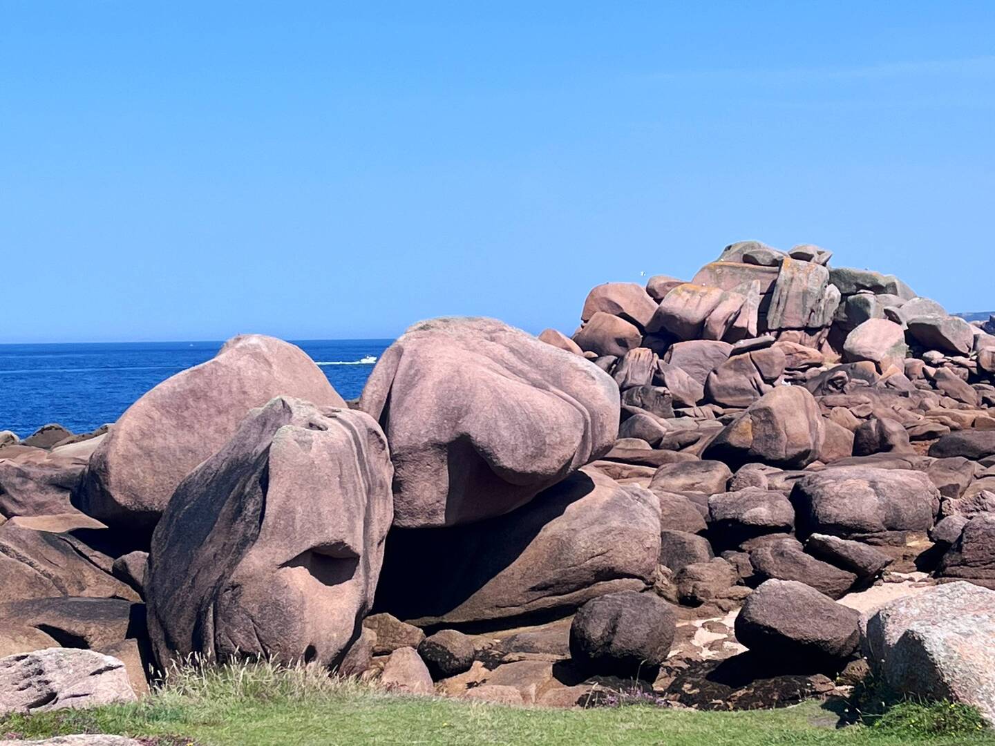 I love these granit rocks. So schön hier. Wie in Sardinien nur viel näher und less touristy.