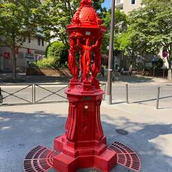 Water fountain, Paris Chinatown.