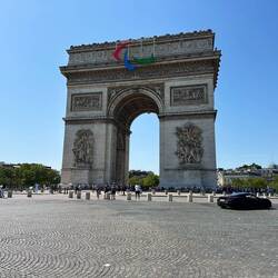 Arc du Triomphe.