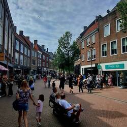 Weiter geht's durch dir City....