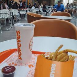 i've never been to popeyes so i had to seize the opportuniy, 7.5/10