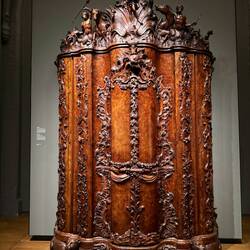 These cabinets kill me. I need them all