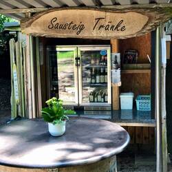 Was für eine süße Idee! Auf Vertrauensbasis haben wir uns Riegel & Getränke mitgenommen.