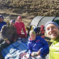 Frühstück mit der dänischen Familie Mette, Andrew und ihr Sohn Jaime