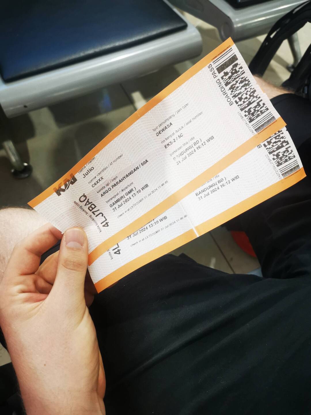 Mit dem Zug von Jakarta nach Bandung 🚝