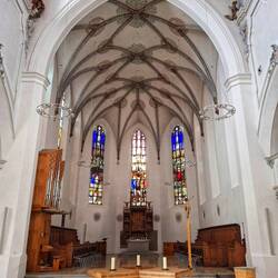 Das Innere der evangelischen St. Mang Kirche.