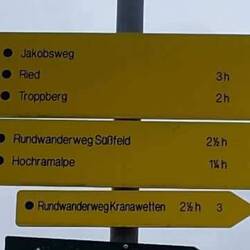 the first signpost of CdS at the cemetery in Purkersdorf