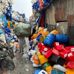 Ein Teil des Mercato: der Recyclingmarkt