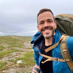 Da sich die Aussicht auf die Landschaft der Finnmark in Grenzen hielt, bin ich eingesprungen.