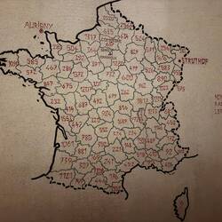 A map showing the number of people from each department who were deported.