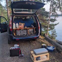 Auf diesem Bild sieht man einen Geocache, wer findet ihn?