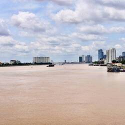 Heute Morgen beim überqueren des Mekong.