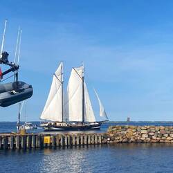 Vorbeiziehender Schoner