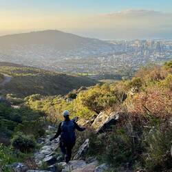 Der Sonnenuntergang begleitet uns auf unseren letzten Metern
