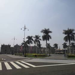 Plaza de Armas (isch gsperrt gsi, u drum so leer)