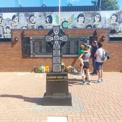 Denkmal für alle Katholiken, die während des Konfliktes in Belfast gestorben sind