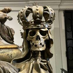 Scull decorations