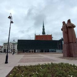 Denkmal, ehemals der roten, jetzt lettischen Schützen