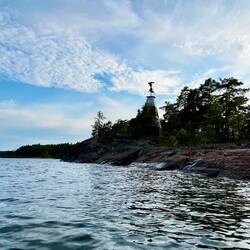 Für die Rückfahrt dient zur Orientierung der alte Leuchtturm in der Nähe des Campingplatzes, den ich