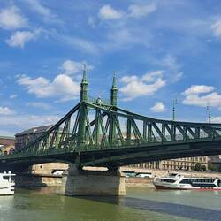 Die Freiheitsbrücke