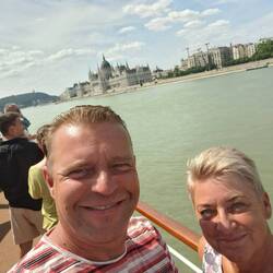 Einfahrt in Budapest