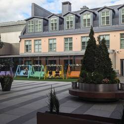 We stumbled upon several pleasant courtyards in Helsinki