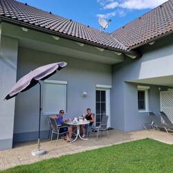 Unsere Ferienwohnung mit schöner Terrasse