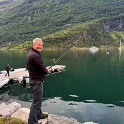 Fisch direkt aus dem Geirangerfjord wäre doch was. Aber heute beißt nichts.