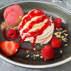 Meringue Nachspeise für uns beide - und kostenlos da beim Flusskrebs die Schären fehlten