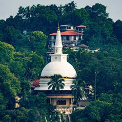 Bahirawakanda Vihara ... at a Buddhist monastery — Kandy, Sri Lanka.