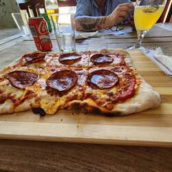 pizza at the hostel, Matias Locanda. Chérie and I spent our afternoon gabbing! AND LAUGHING