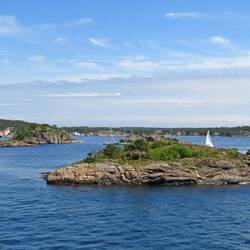 Etliche, teils winzige Inselchen sorgen für schöne Aussichten.