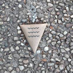 Zeichen für einen Rundweg "Rives de Meurthe"