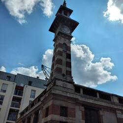 ... was das wohl mal war? Jetzt steht es auf jeden Fall leer.