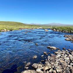 Heute musste ich nur einmal meine Schuhe ausziehen um einen Bach zu überqueren.