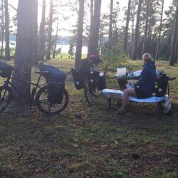 Zeltplatz am Brackwasser der Ostsee