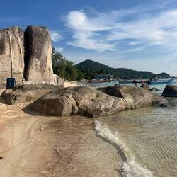 As paar Stiine am Strand gfune