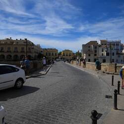 Und wo sieht man am wenigsten von der Brücke... na auf der Brücke:-)