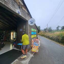 A Pasa de Tortuga: name of the store. Abraham, the man, wants to do 50 Kms today. (Crazy?)