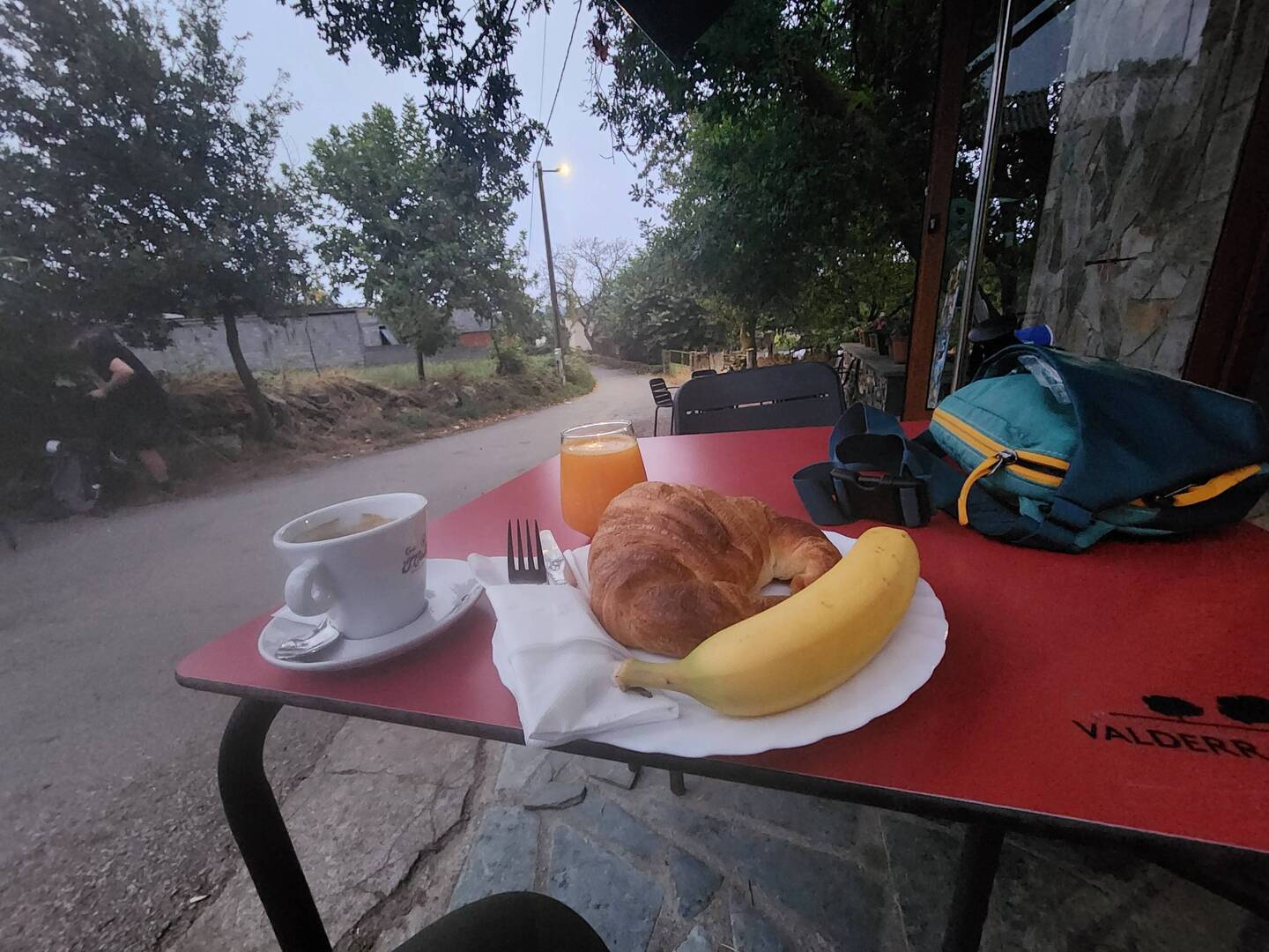 Breakfast at O Castro, 1.3 km from Gonzar.