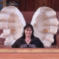 Mel found her 'clam wings'