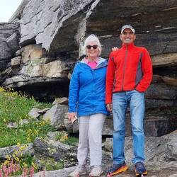 Looking pretty handsome in red..guide Danny